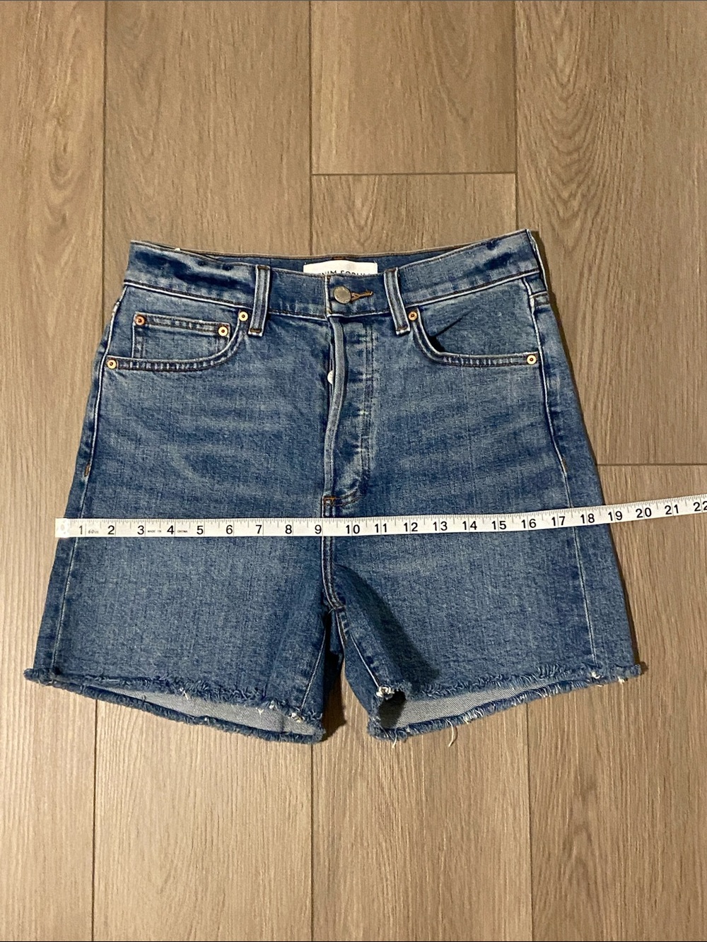 Denim Forum The '50s Arlo Hi Mid-Thigh Denim Short - Picture 12 of 14